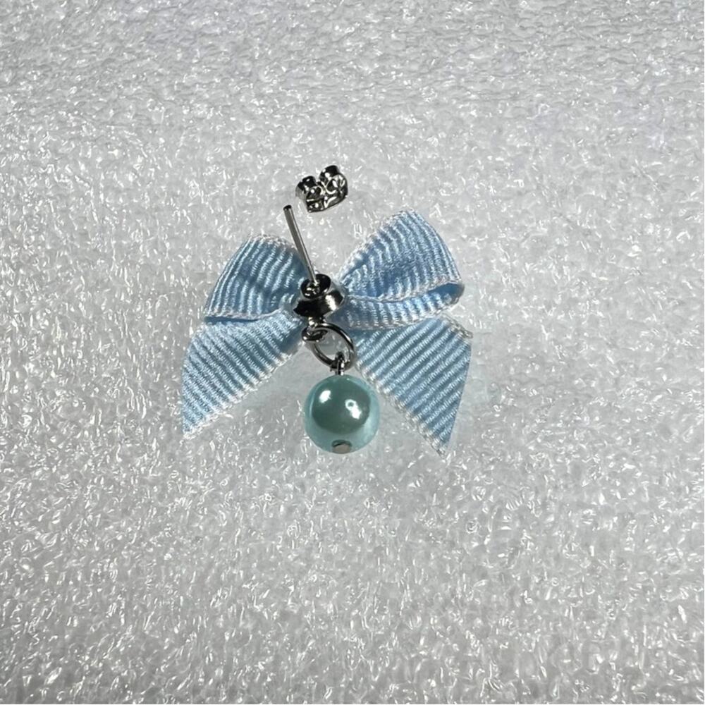Retro Korean Coquette Faux Simulated Pearl Bow Earrings New on Card Deadstock - Picture 7 of 13